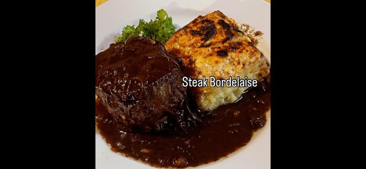 Steak bordelaise com acompanhamento